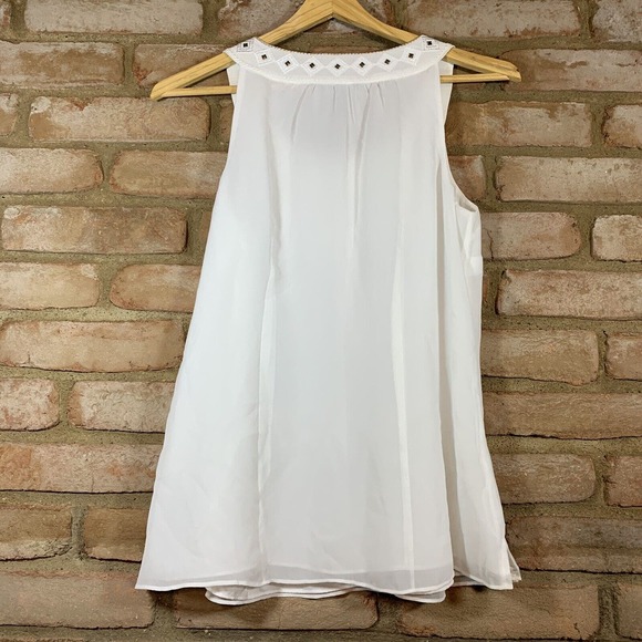 White House Black Market White Layered Embroidered Tank Blouse Size 2 - Picture 8 of 10